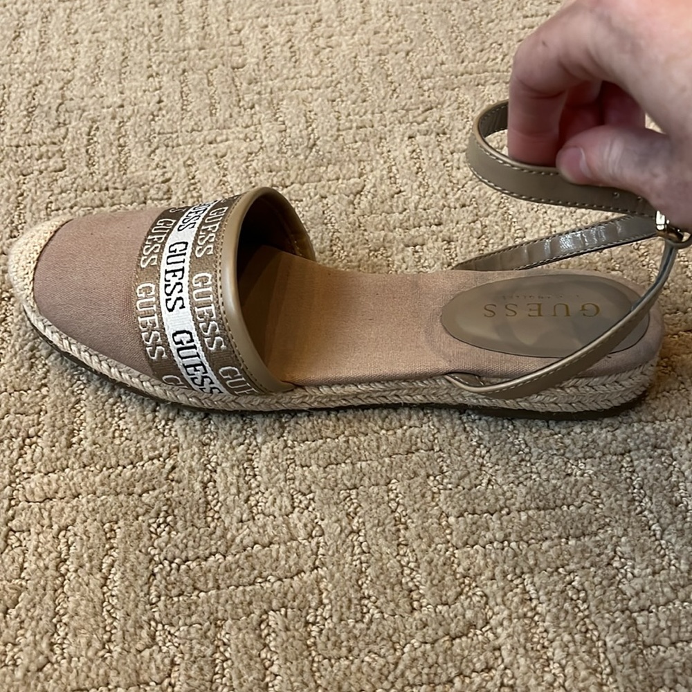 ✨ Guess Sandals - Picture 5 of 7